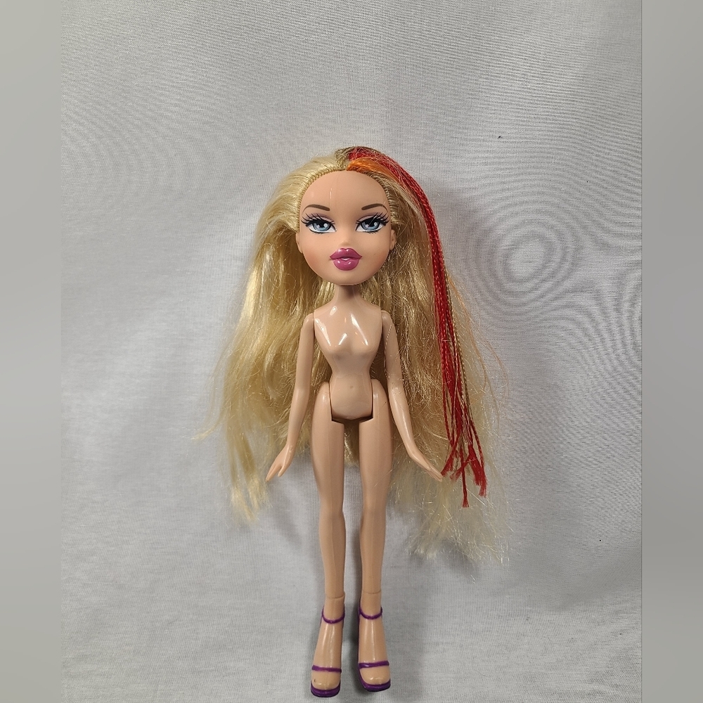 2001 1st Edition Bratz Doll Cloe Tokyo A Go Go Doll Rare